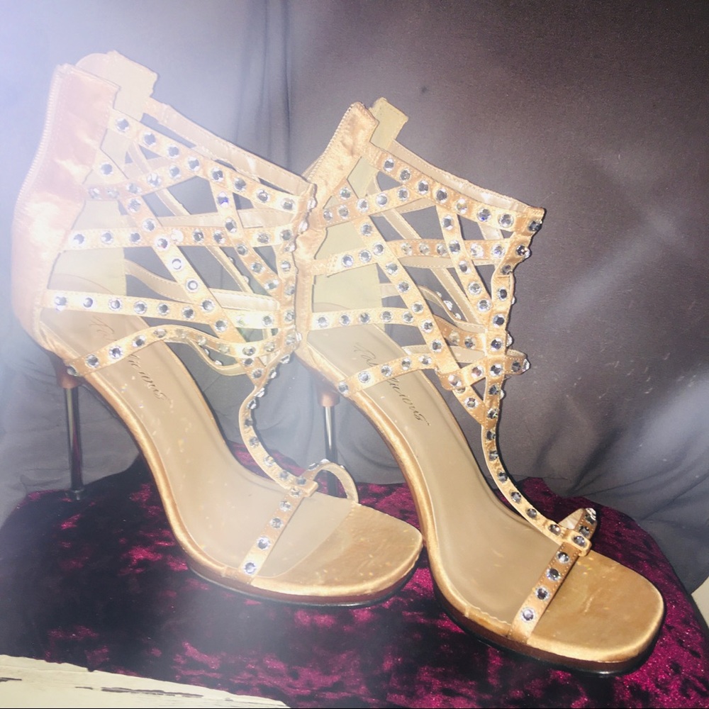 Fabulicious high heels
